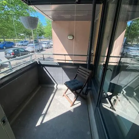 Apartment Meren Laeheisyydessae Iso Yksioe *